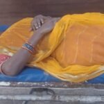 प्रदीप मिश्रा की कथा से लौट रहे भक्तों की गाड़ी का एक्सीडेंट, खड़े ट्रक से भिड़ंत में एक की मौत