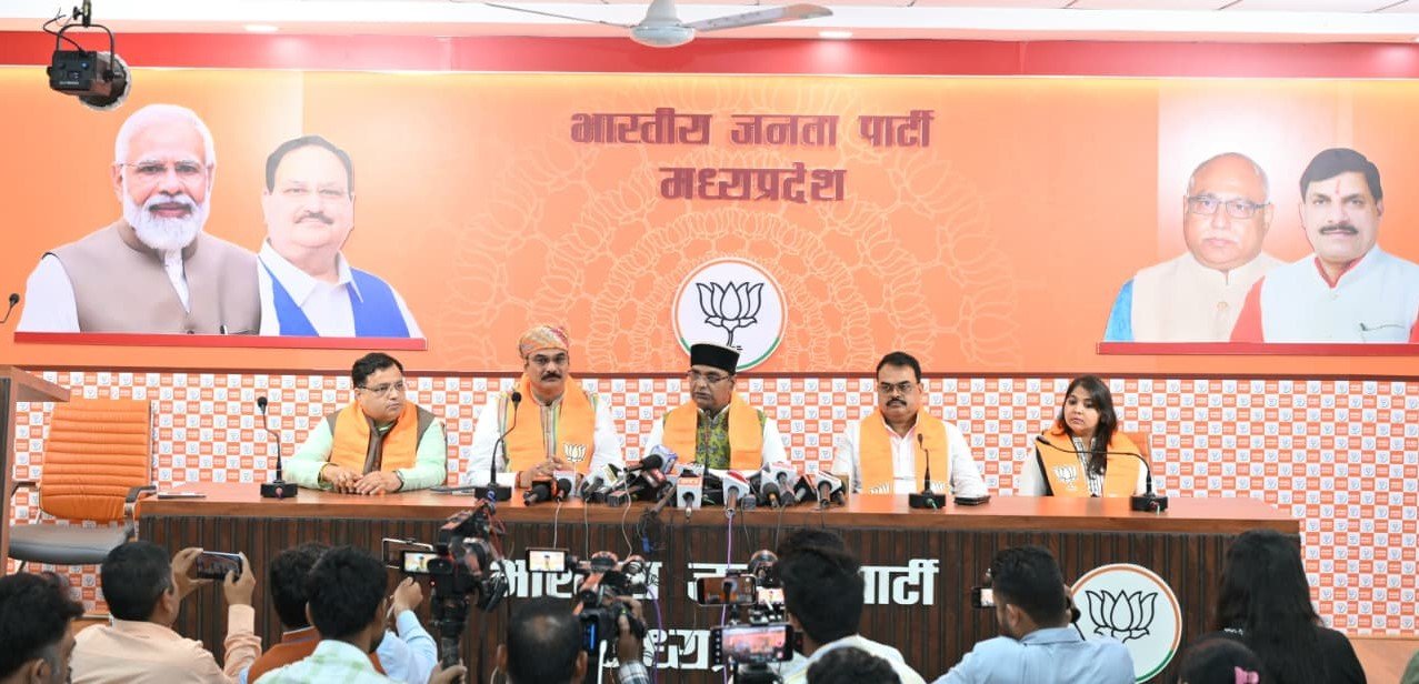 देश के लोकतंत्र, संवैधानिक संस्थाओं को बदनाम करती रही है कांग्रेस-विश्वास सारंग